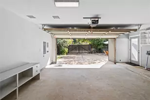 3902 Colquitt St, Houston, TX 77027 - Photo 30