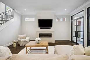 2117 Dickey Pl, Houston, TX 77019 - Photo 12