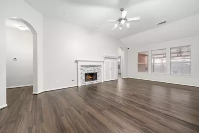 2010 Lincoln Crest Way, Sugar Land, TX 77498 - Photo 12