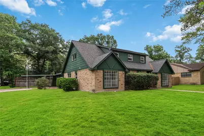203 Wedgewood Court, Oak Ridge North, TX 77386 - Photo 2