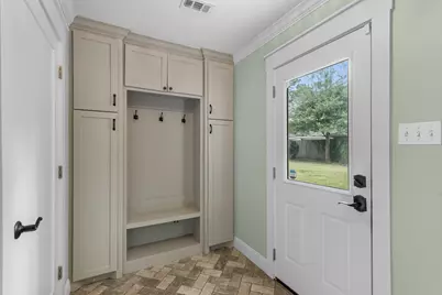 10211 Candlewood Drive, Houston, TX 77042 - Photo 28