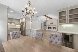 10211 Candlewood Dr, Houston, TX 77042 - Photo 10