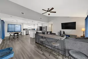 1227 Sailfish St, Hitchcock, TX 77563 - Photo 8
