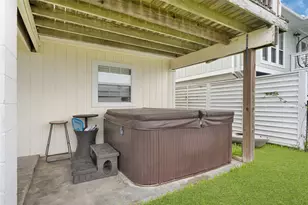 1227 Sailfish St, Hitchcock, TX 77563 - Photo 4