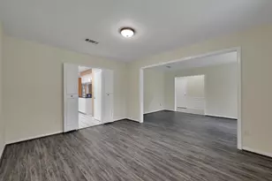 2010 Tucumcari Dr, Houston, TX 77090 - Photo 8