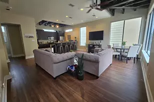 1105 W 21st St, Houston, TX 77008 - Photo 8
