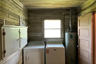408 S Grimes St, Giddings, TX 78942 - Photo 14