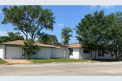 408 S Grimes Street, Giddings, TX 78942 - Photo 1