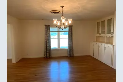 408 S Grimes Street, Giddings, TX 78942 - Photo 8