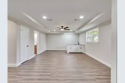 301 N Pecan Drive, Texas City, TX 77591 - Photo 8