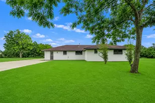 301 N Pecan Dr, Texas City, TX 77591 - Photo 22