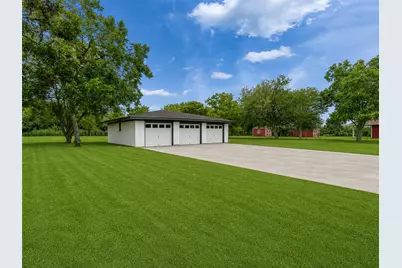 301 N Pecan Drive, Texas City, TX 77591 - Photo 4