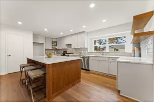 2630 Shadowdale Dr, Houston, TX 77043 - Photo 10