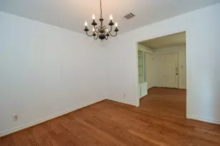 5508 Jessamine St, Houston, TX 77081 - Photo 4