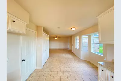 521 N 26th Avenue, Texas City, TX 77590 - Photo 14