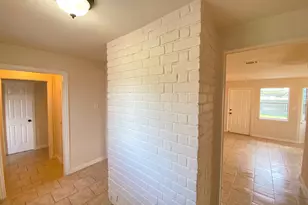 521 N 26th Ave, Texas City, TX 77590 - Photo 4