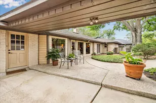 10607 Riverview Dr, Houston, TX 77042 - Photo 12