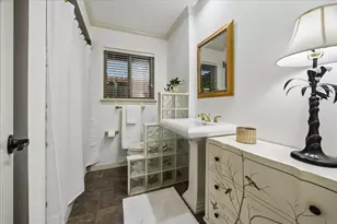 10607 Riverview Dr, Houston, TX 77042 - Photo 20