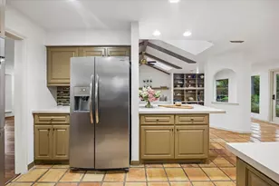 10607 Riverview Dr, Houston, TX 77042 - Photo 12