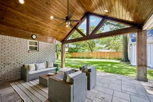 10143 Whiteside, Houston, TX 77043 - Photo 2