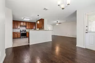1905 Plum Falls Ln, Pearland, TX 77581 - Photo 10