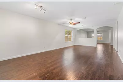 1905 Plum Falls Lane, Pearland, TX 77581 - Photo 6