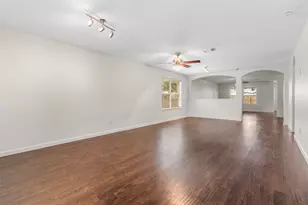 1905 Plum Falls Ln, Pearland, TX 77581 - Photo 6
