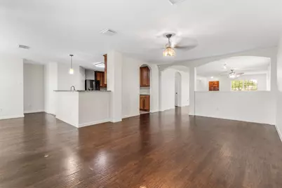 1905 Plum Falls Lane, Pearland, TX 77581 - Photo 8