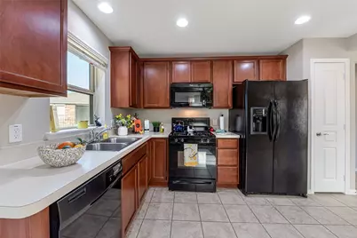 614 Shoreside Drive, Richmond, TX 77469 - Photo 8