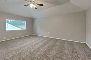 9322 Bayou Bluff Dr, Spring, TX 77379 - Photo 8