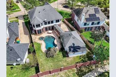 2507 Lansing Circle, Pearland, TX 77584 - Photo 4