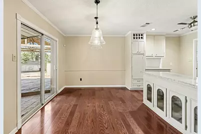 915 Merriman Court Court, Friendswood, TX 77546 - Photo 6