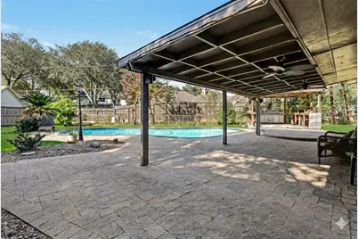 915 Merriman Court Court, Friendswood, TX 77546 - Photo 18