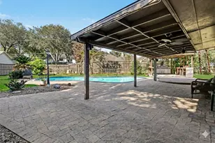 915 Merriman Ct Ct, Friendswood, TX 77546 - Photo 18