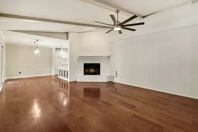 915 Merriman Court Court, Friendswood, TX 77546 - Photo 4