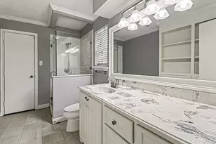 915 Merriman Ct Ct, Friendswood, TX 77546 - Photo 16