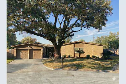 915 Merriman Court Court, Friendswood, TX 77546 - Photo 1