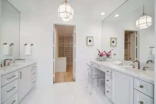 1707 Bayram Dr, Houston, TX 77055 - Photo 10