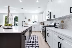 1513 Euel St, Houston, TX 77009 - Photo 12