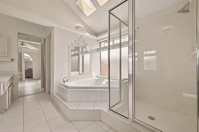 5437 Loch Lomond Drive, Houston, TX 77096 - Photo 40