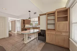 5437 Loch Lomond Dr, Houston, TX 77096 - Photo 12