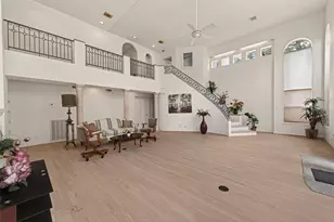 5437 Loch Lomond Dr, Houston, TX 77096 - Photo 8