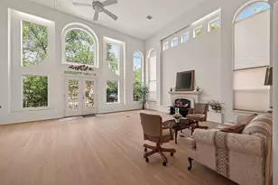 5437 Loch Lomond Dr, Houston, TX 77096 - Photo 8