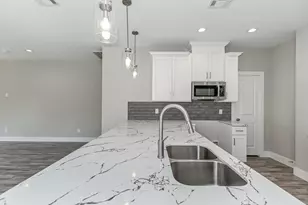 3547 Dreyfus St, Houston, TX 77021 - Photo 6