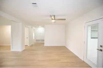 124 Lazy Lane, Baytown, TX 77520 - Photo 10