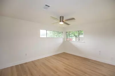 124 Lazy Lane, Baytown, TX 77520 - Photo 18