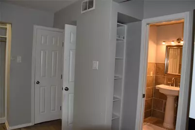 1529 Wirt Road #27, Houston, TX 77055 - Photo 8