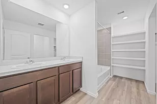 16830 Paintbrush Holw Ln, Houston, TX 77090 - Photo 14