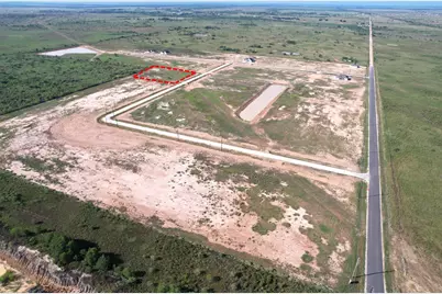 1129 Lariat Lane, Sealy, TX 77474 - Photo 4