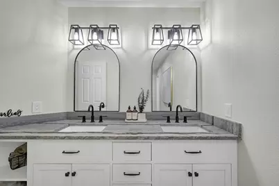 13314 Hilltop Circle, Willis, TX 77318 - Photo 16